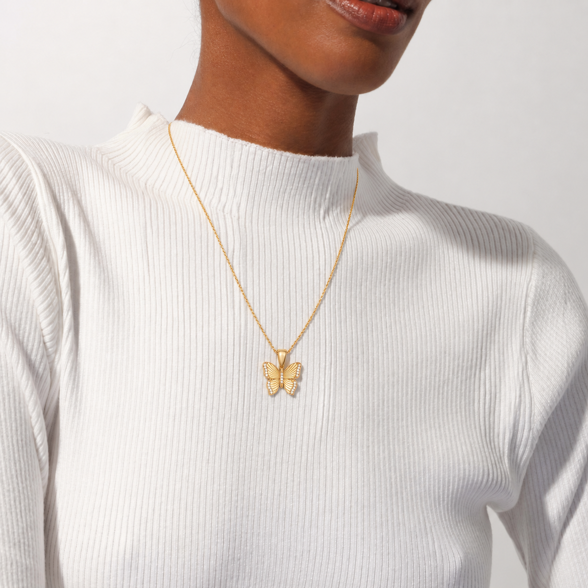 INÁ Necklace & Pendant (Whisper)